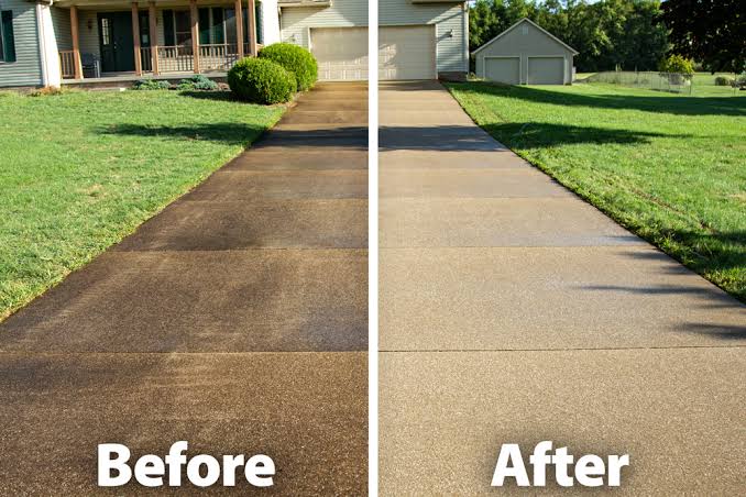 Another driveway before and after cleaning
